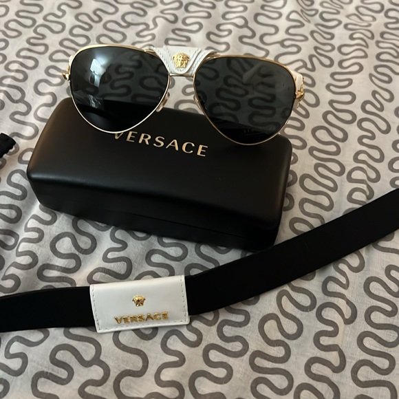 Versace Sunglasses - Picture 2 of 9
